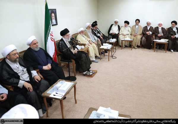 ایجاد تشکیلات و کار موازی با دولت به صلاح و موفق نخواهد بود